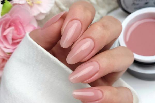HOW TO PREPARE A NAIL PLATE FOR APPLYING GEL POLISH?